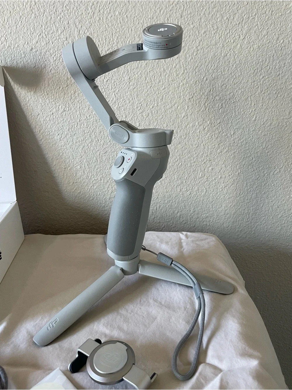 DJI OM 4 Smartphone Gimbal
